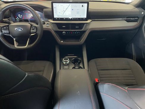 Used 2025 Ford Explorer ST-Line RWD image 11