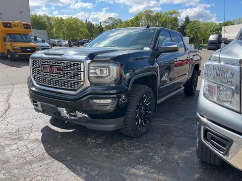 Used 2017 GMC Sierra 1500 Denali w/ Denali Ultimate Package AWD/4WD image 6