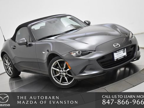 Certified 2022 MAZDA MX-5 Miata Grand Touring RWD image 2