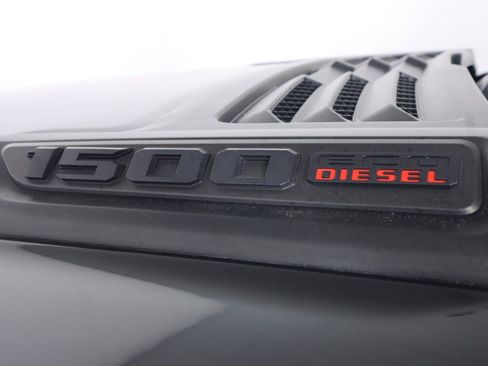 Used 2021 RAM 1500 Laramie AWD/4WD image 48