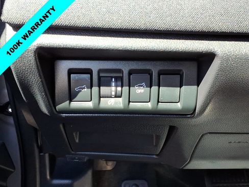 Used 2024 Subaru Outback Premium AWD/4WD image 18