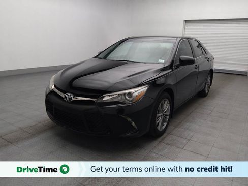 Used 2017 Toyota Camry SE FWD image 1