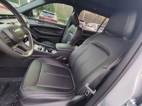 New 2026 Jeep Grand Cherokee L Limited w/ Luxury Tech Group II AWD/4WD image 22