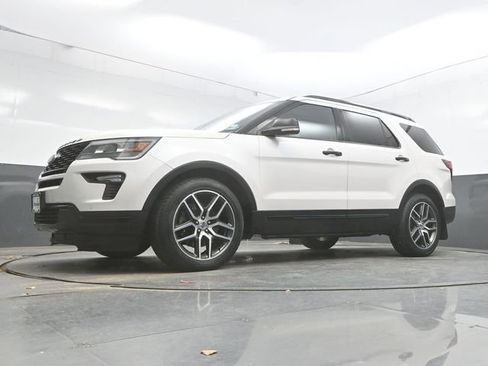Used 2018 Ford Explorer Sport image 35