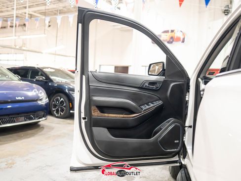 Used 2018 Chevrolet Tahoe LT w/ Luxury Package image 44