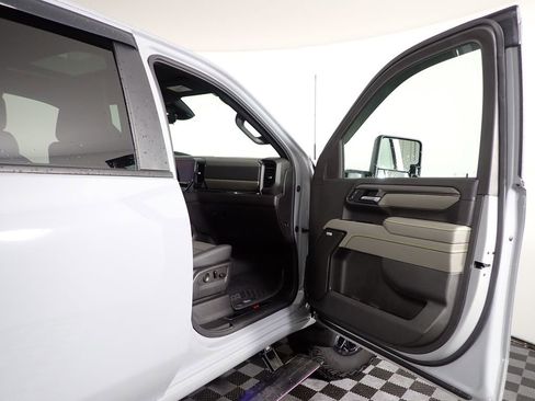 Used 2025 Chevrolet Silverado 2500 ZR2 w/ ZR2 Bison Edition AWD/4WD image 44