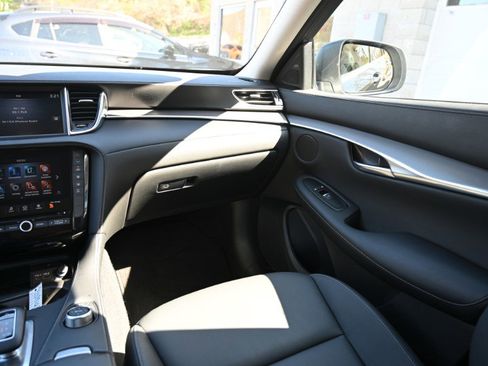 Used 2023 INFINITI QX50 Pure AWD/4WD image 13