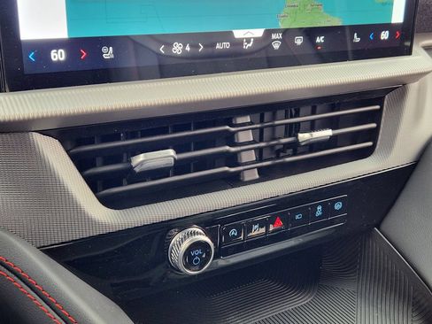 New 2026 Ford Explorer ST-Line AWD/4WD image 25