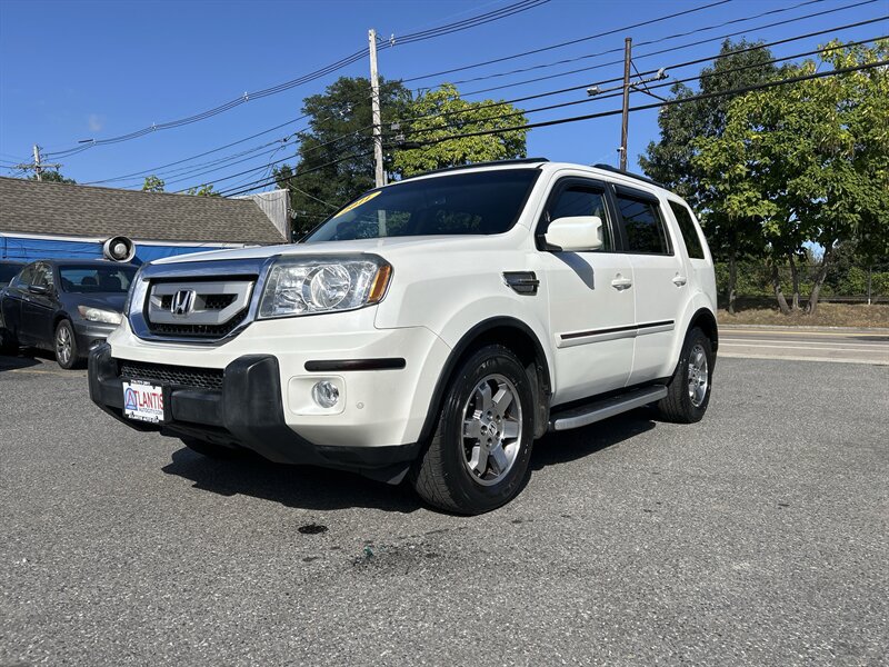 Used 2011 Honda Pilot Touring image 1
