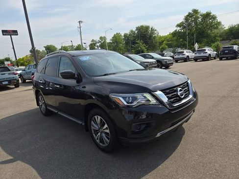 Used 2020 Nissan Pathfinder S FWD image 4