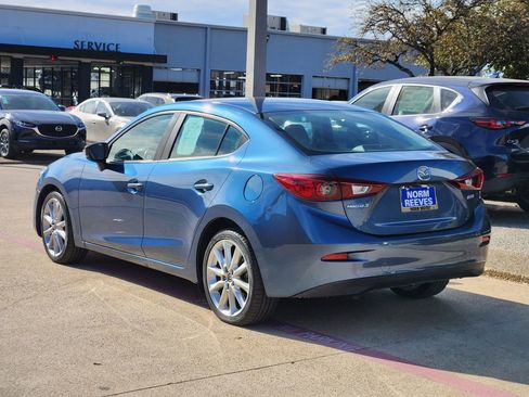 Used 2017 MAZDA MAZDA3 Touring image 5