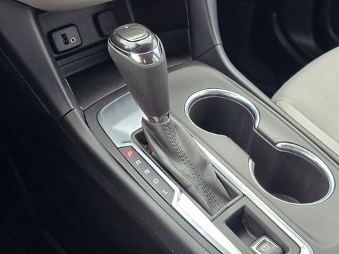 Used 2018 Chevrolet Equinox LS image 37