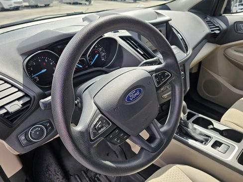 Used 2019 Ford Escape SE image 14