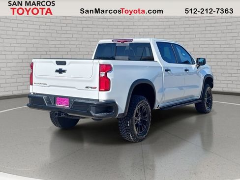 Used 2024 Chevrolet Silverado 1500 ZR2 w/ Technology Package image 5