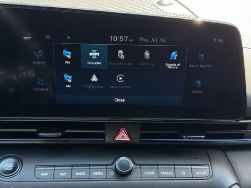 Used 2025 Hyundai Elantra SEL FWD image 25