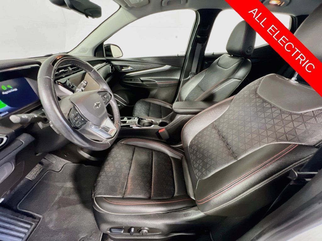 Used 2023 Chevrolet Bolt EUV Premier w/ Sun & Sound Package FWD image 22