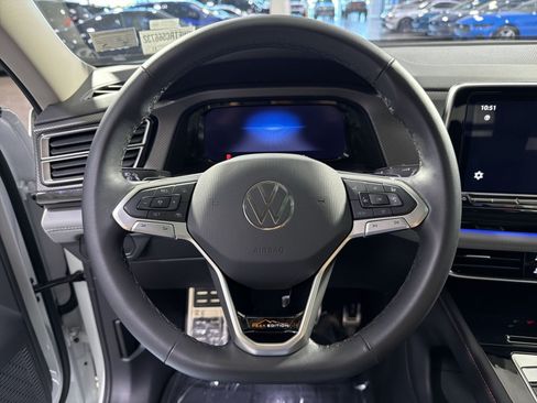 Used 2024 Volkswagen Atlas Peak Edition SEL AWD/4WD image 27