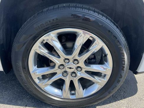 Used 2021 Chevrolet Traverse High Country FWD image 8