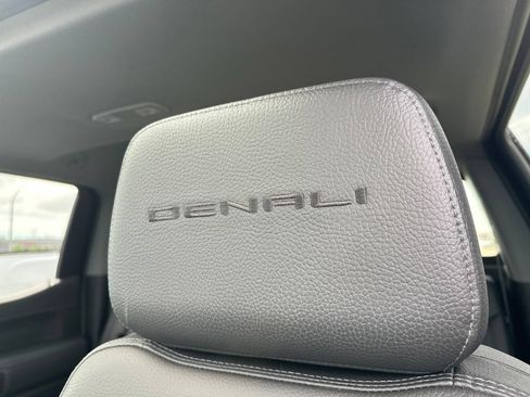 Used 2022 GMC Sierra 1500 Denali w/ Driver Alert Package II AWD/4WD image 16