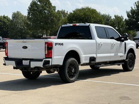 Used 2025 Ford F250 XLT w/ Black Appearance Package AWD/4WD image 4