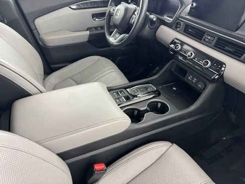 Used 2023 Honda Pilot Elite image 25