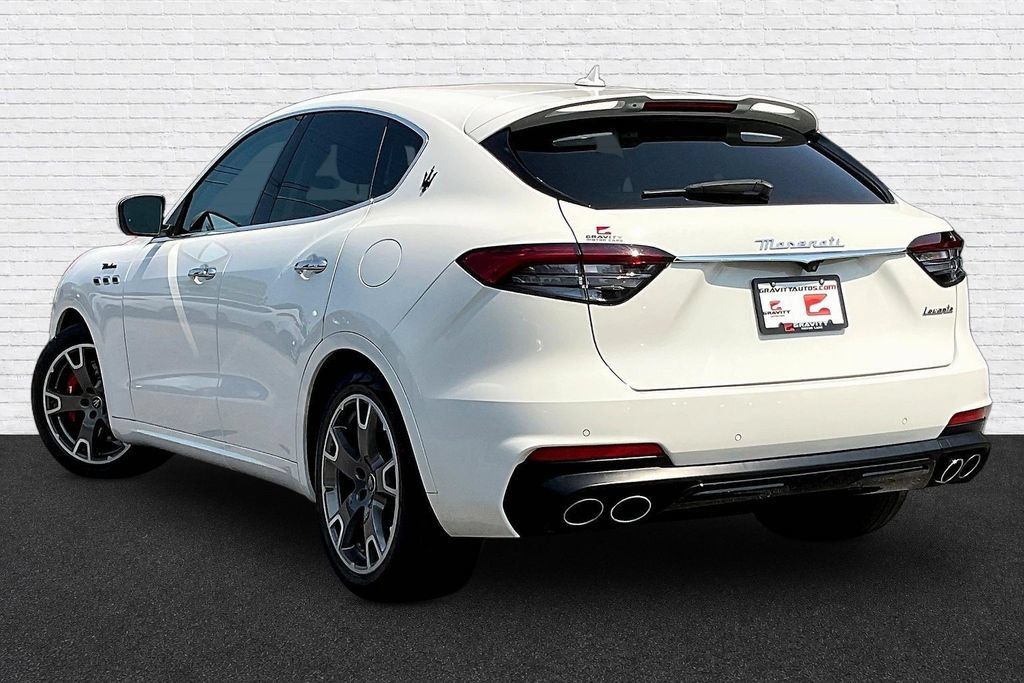Used 2022 Maserati Levante Modena AWD/4WD image 4