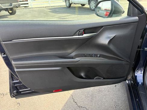 Used 2022 Toyota Camry LE image 21