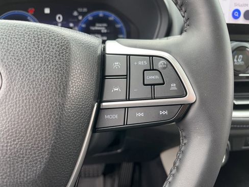 Used 2025 Toyota Grand Highlander AWD Hybrid image 24