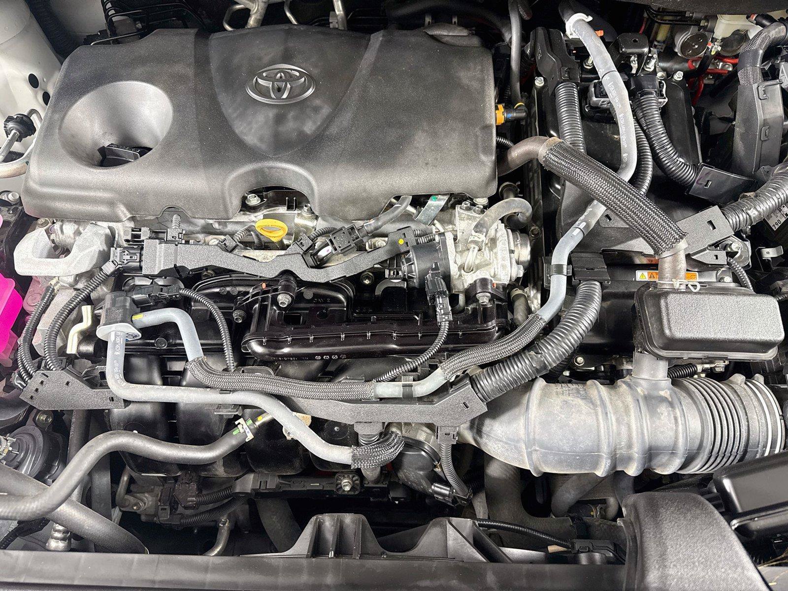 Certified 2025 Toyota Sienna XLE FWD image 43