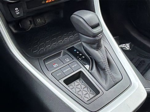 Certified 2025 Toyota RAV4 XLE image 37