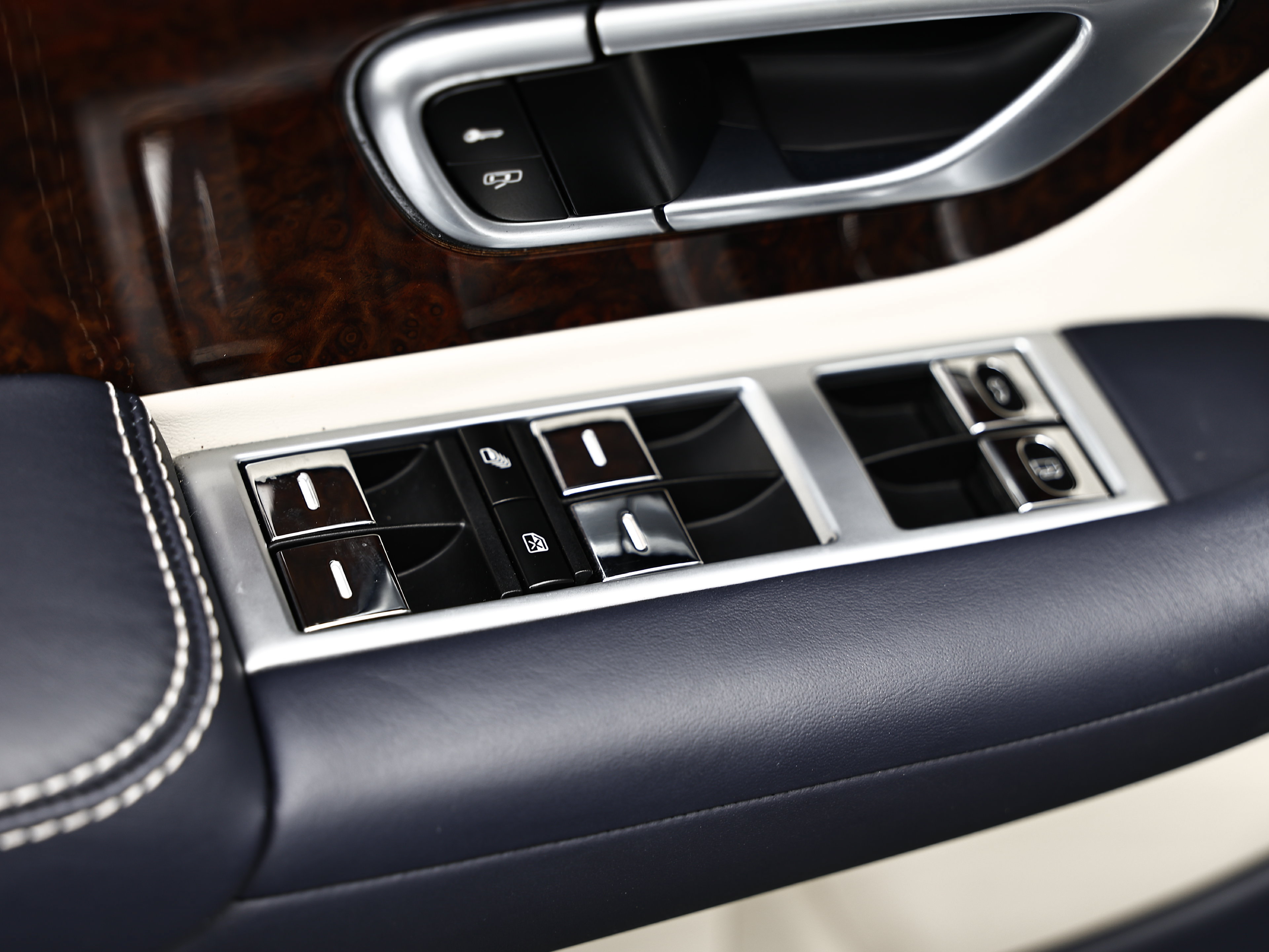 Used 2015 Bentley Continental GT AWD/4WD image 16