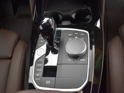 New 2025 BMW X4 xDrive30i image 24