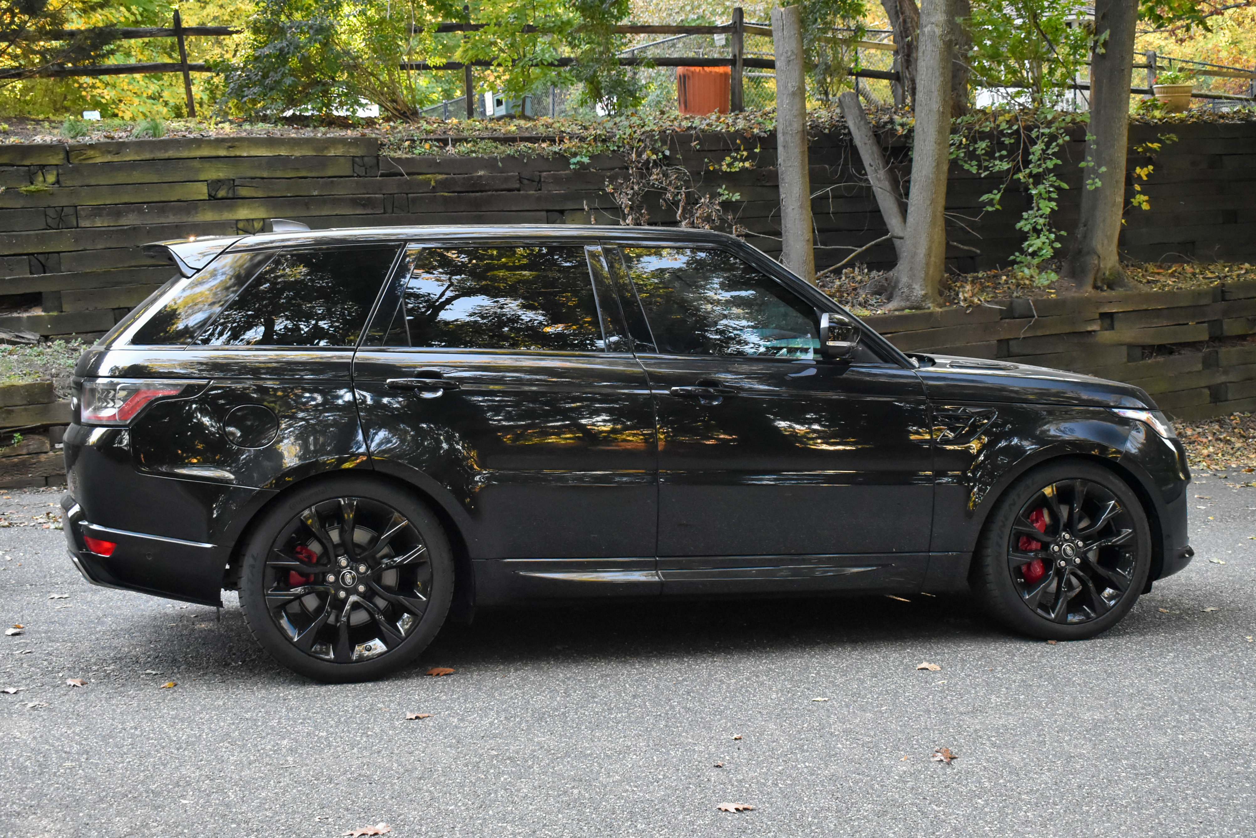 Used 2021 Land Rover Range Rover Sport HST AWD/4WD image 10