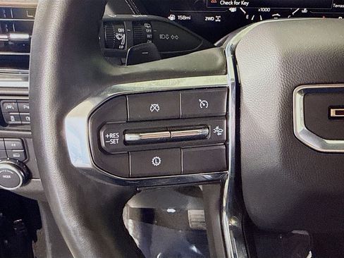 Used 2025 GMC Yukon Denali AWD/4WD image 14