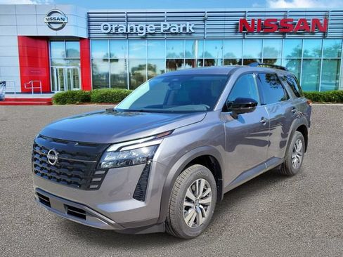 New 2026 Nissan Pathfinder SL FWD image 4