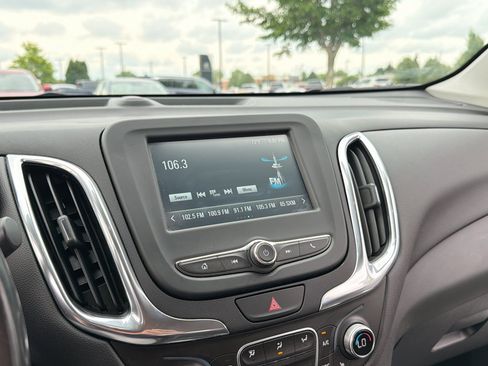 Used 2018 Chevrolet Equinox LT FWD image 15