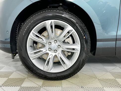 Used 2026 Land Rover Range Rover Velar S image 9