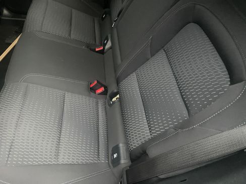 Used 2025 Chevrolet Equinox LT image 37