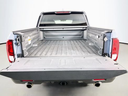 Used 2024 Honda Ridgeline Sport image 10