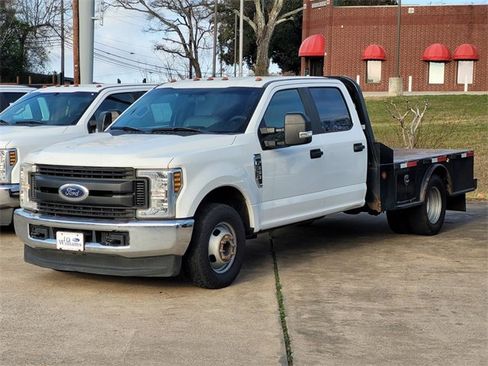 Used 2019 Ford F350 XL w/ Power Equipment Group image 3