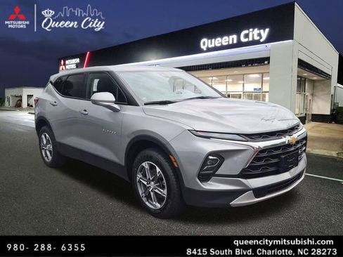 Used 2023 Chevrolet Blazer LT w/ Driver Confidence Package FWD image 1
