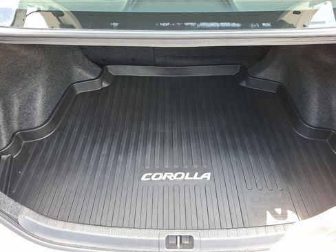 Used 2019 Toyota Corolla LE image 30