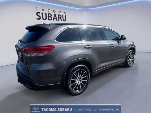 Used 2018 Toyota Highlander SE AWD/4WD image 5