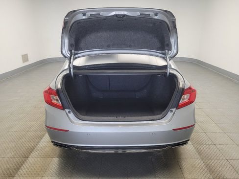 Used 2018 Honda Accord Touring image 29