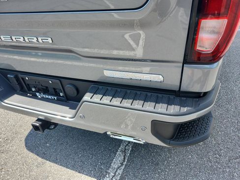 New 2026 GMC Sierra 1500 Elevation w/ Elevation Premium Package image 4