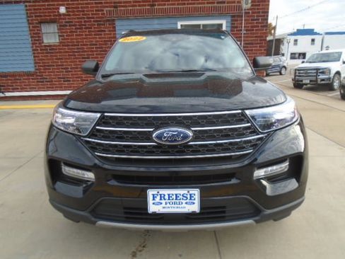 Used 2022 Ford Explorer XLT w/ Equipment Group 202A image 13