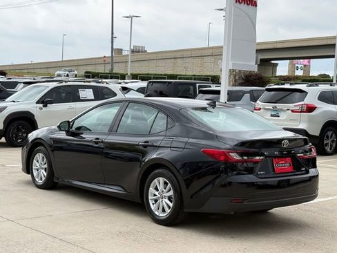 Used 2026 Toyota Camry LE FWD image 6