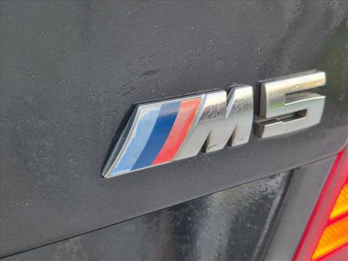 Used 2014 BMW M5 RWD image 3