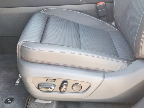 New 2026 Lexus RX 450h AWD image 18