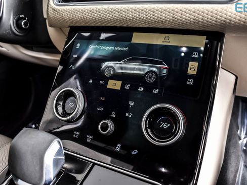 Used 2021 Land Rover Range Rover Velar R-Dynamic S image 27